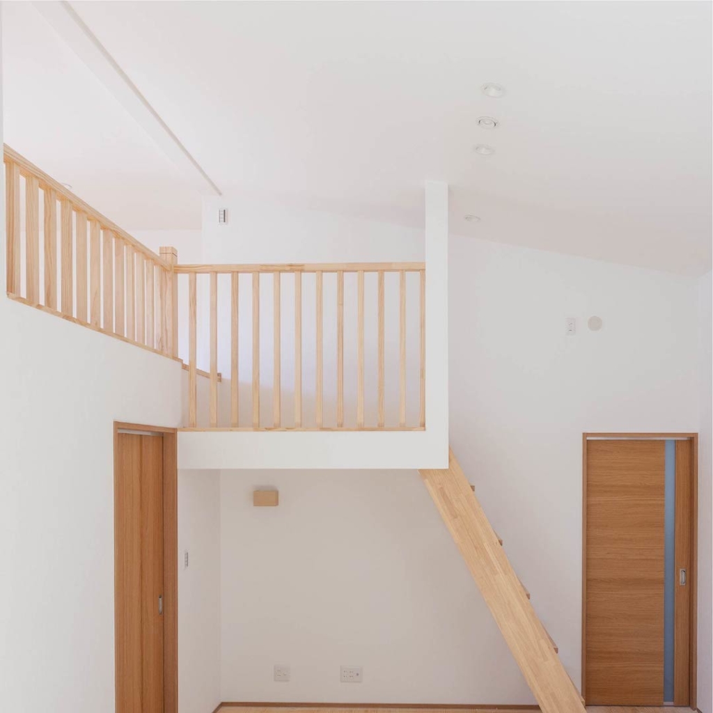 勾配天井のロフト