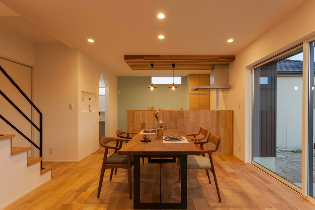 夕方のキッチン