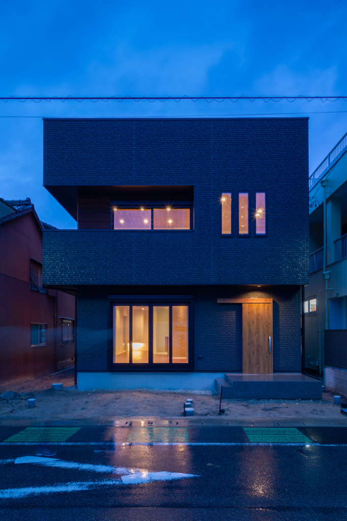 夕景ファサード