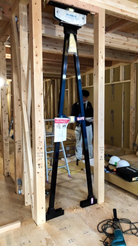 制振金物ミライエ