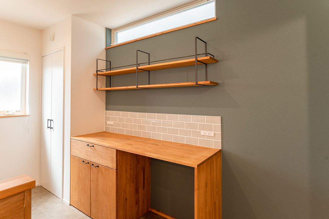 バックカウンター