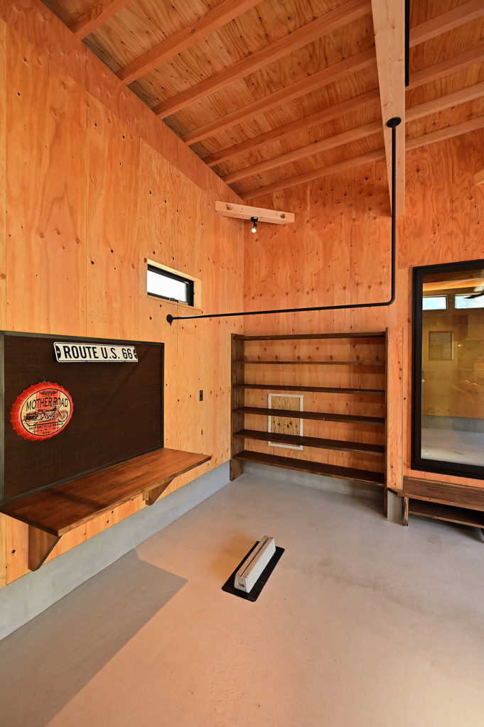 インナーガレージ ワークスペース