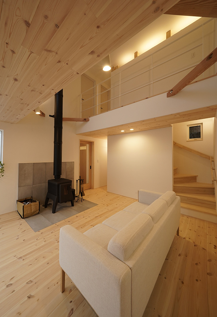 北欧スタイルの薪ストーブ